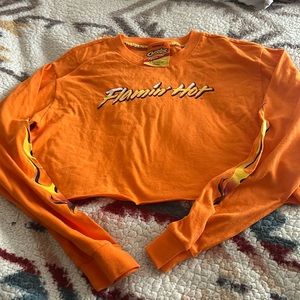 Forever 21 Hot Cheeto long sleeve crop top size Small